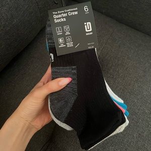 NWT Macy’s Multicolored 6 pairs quarter crew socks with arch support one size